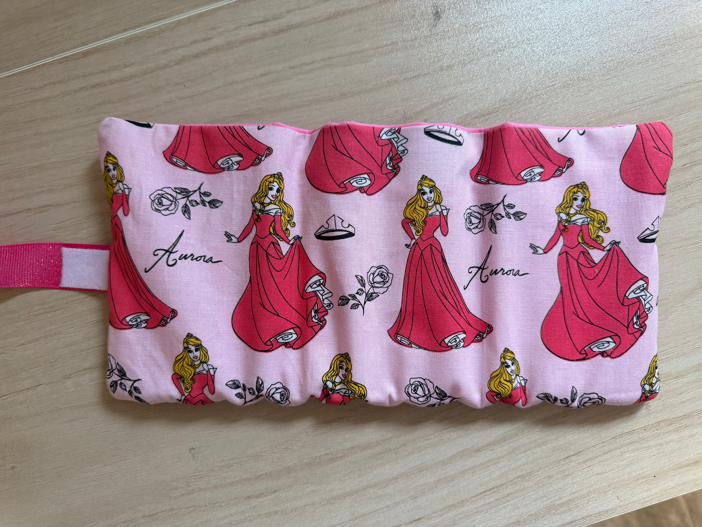 Aurora Crayon & Mini Marker Roll-Up Holder