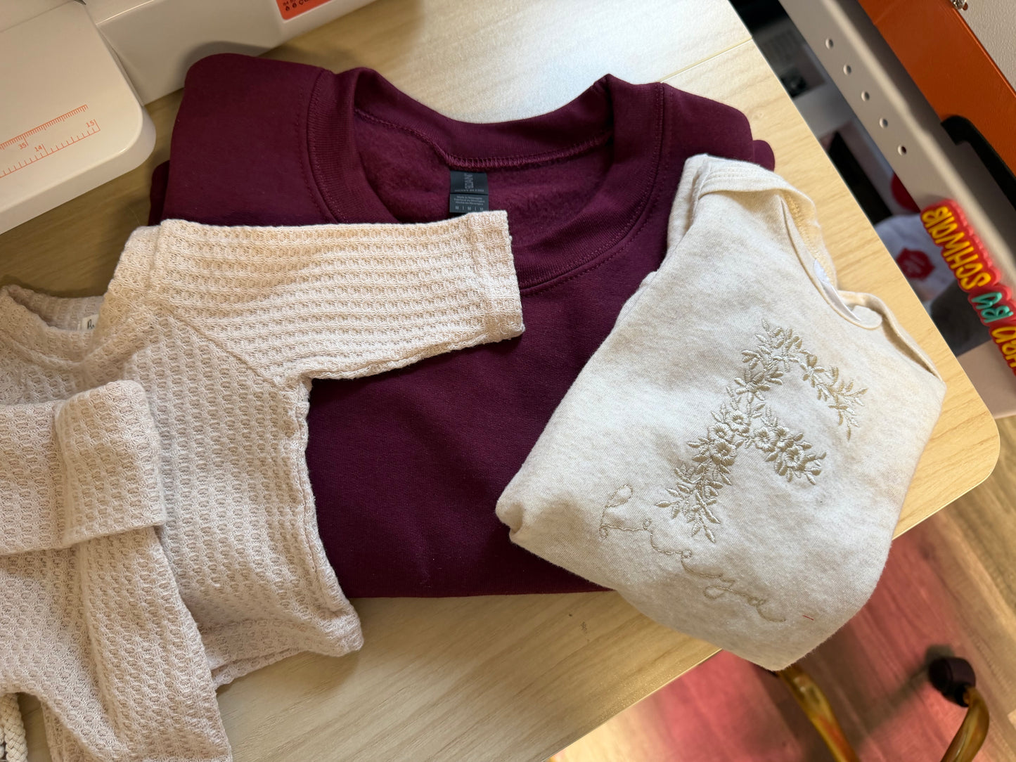 MAMA Appliqué Embroidered Sweatshirt