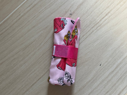 Aurora Crayon & Mini Marker Roll-Up Holder