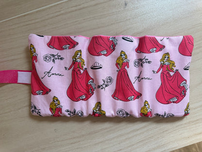 Aurora Crayon & Mini Marker Roll-Up Holder