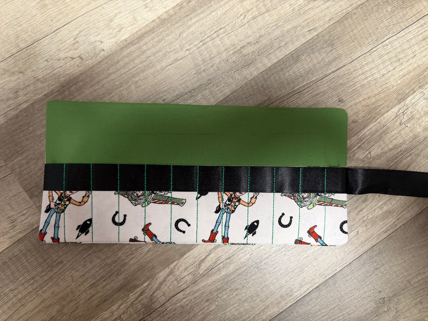 Toy Story Crayon & Mini Marker Roll-Up Holder