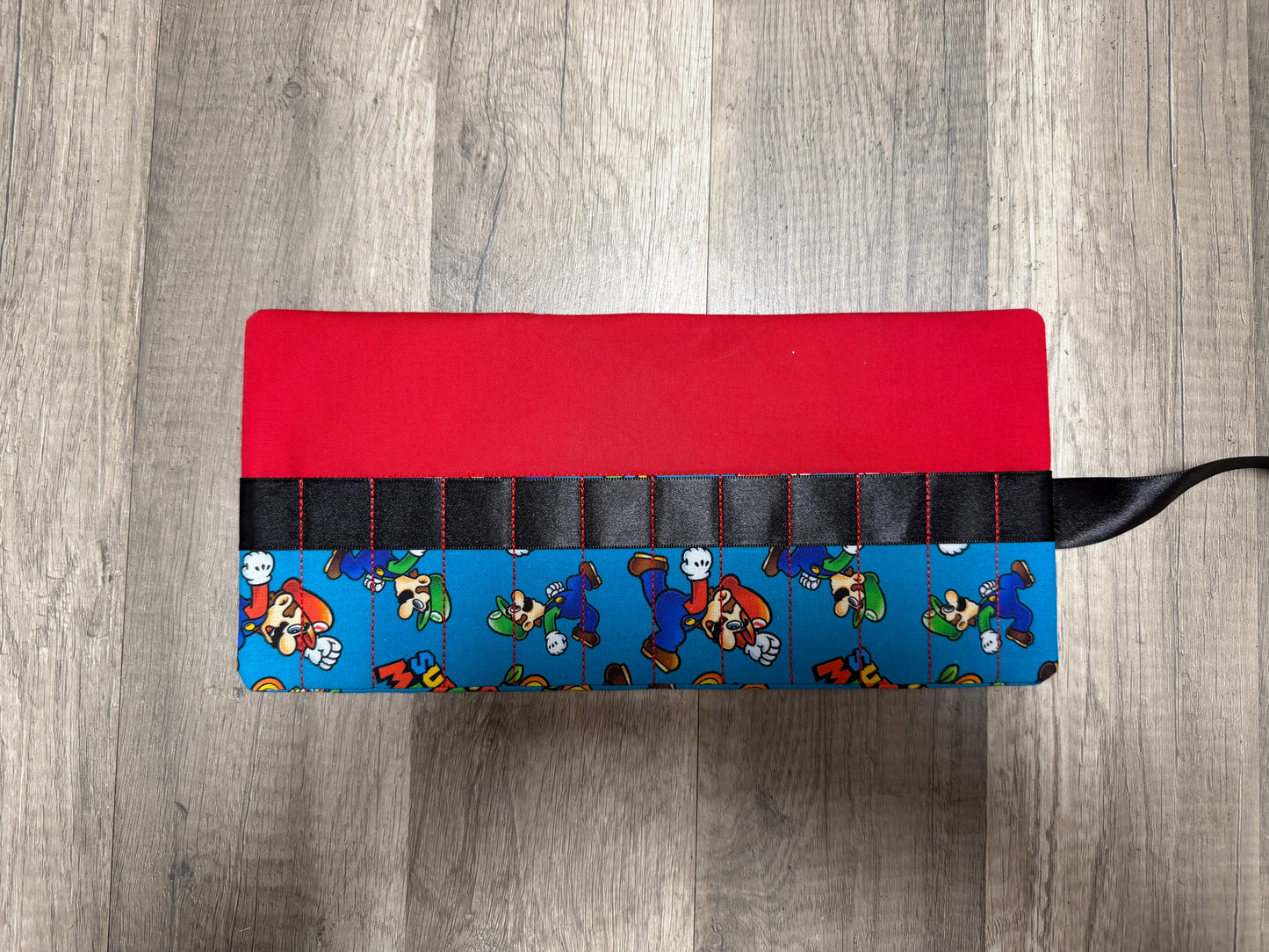 Mario Crayon & Mini Marker Roll-Up Holder