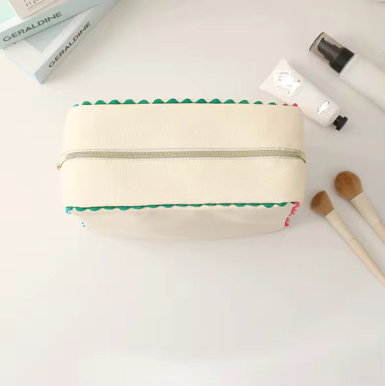 Color Trim Zipper Pouch